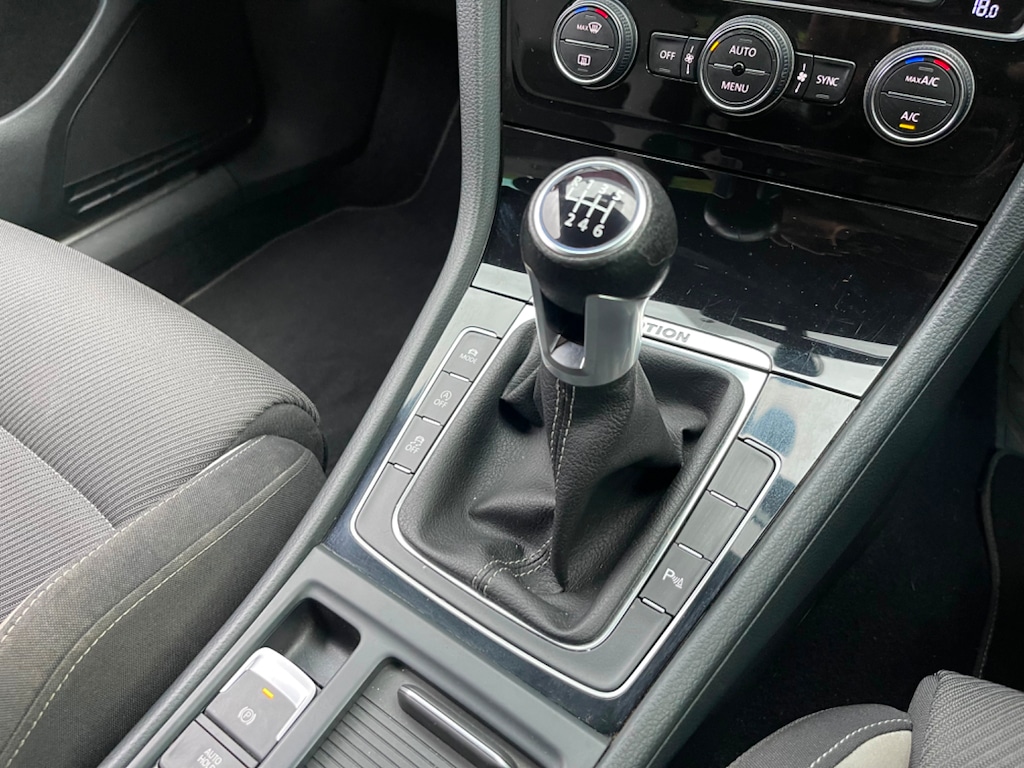 Used Volkswagen Golf 2015 for sale - 76351132: Photo 27