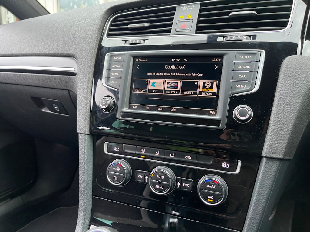 Used Volkswagen Golf 2015 for sale - 76351132: Photo 28