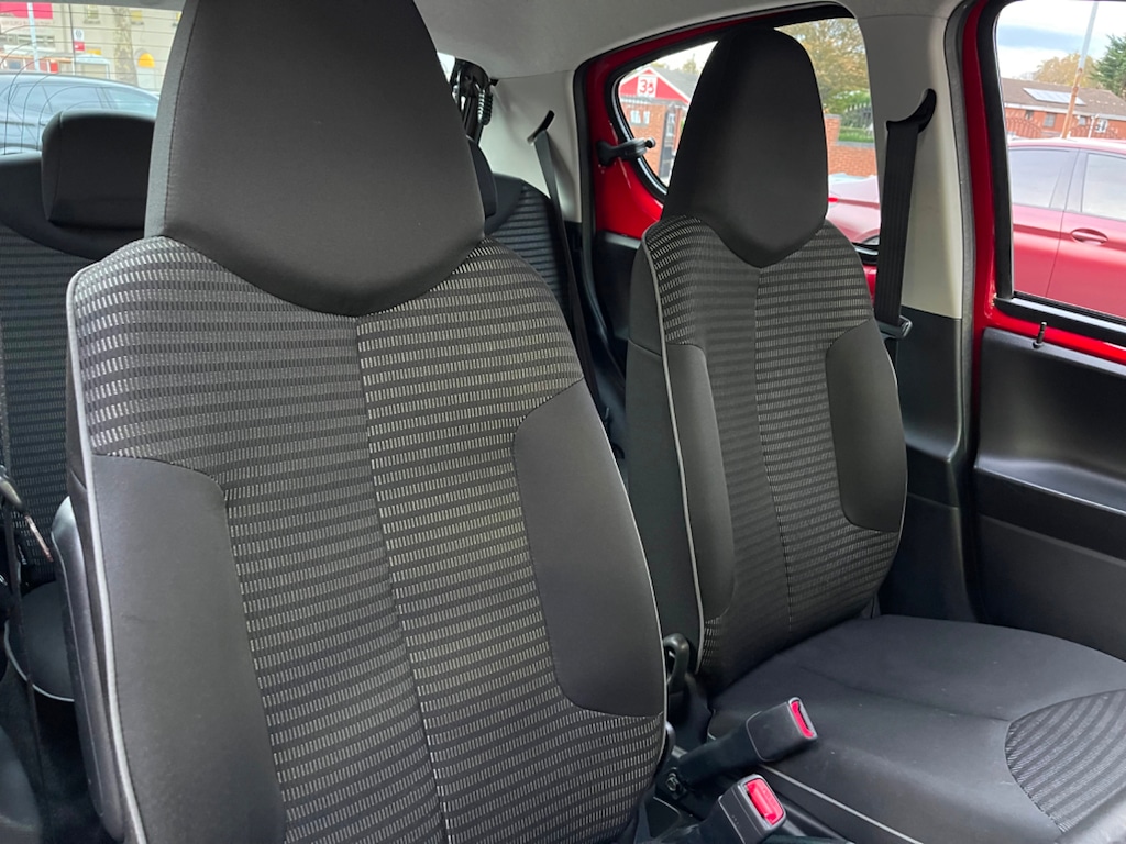 Used Peugeot 107 2013 for sale - 76351127: Photo 11