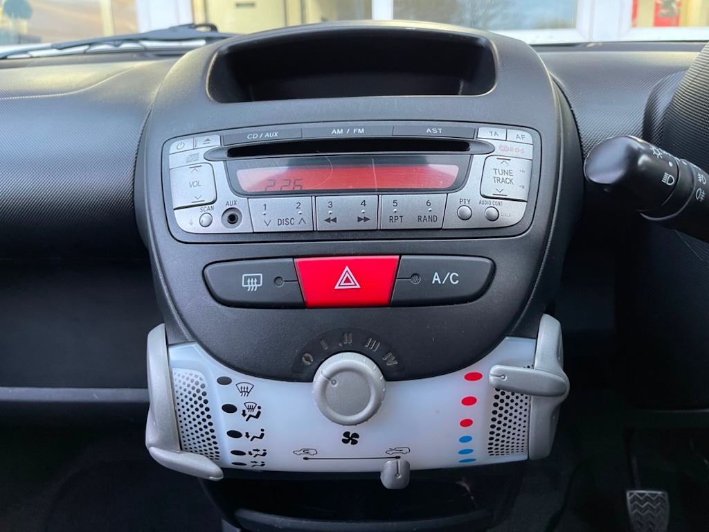 Used Peugeot 107 2013 for sale - 76351127: Photo 22