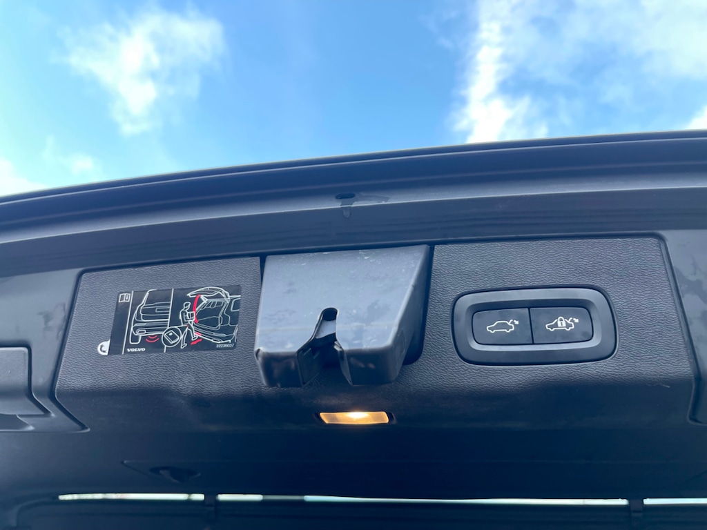 Used Volvo XC60 2020 for sale - 77679110: Photo 25