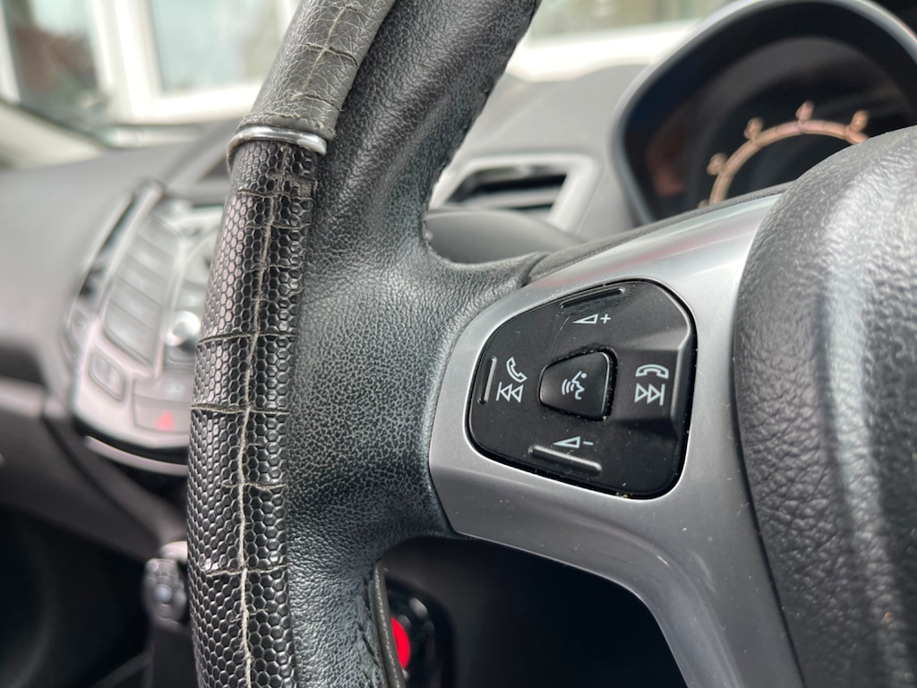 Used Ford Fiesta 2013 for sale - 76067254: Photo 21