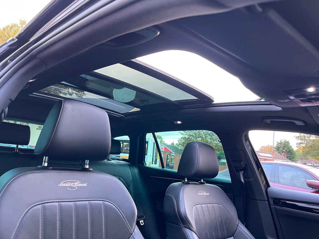 Used Skoda Superb 2019 for sale - 76312511: Photo 12