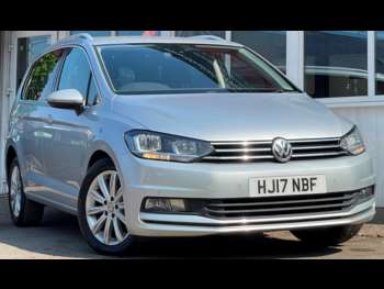 Used Volkswagen Touran 2017 for sale - 74454871: Photo
