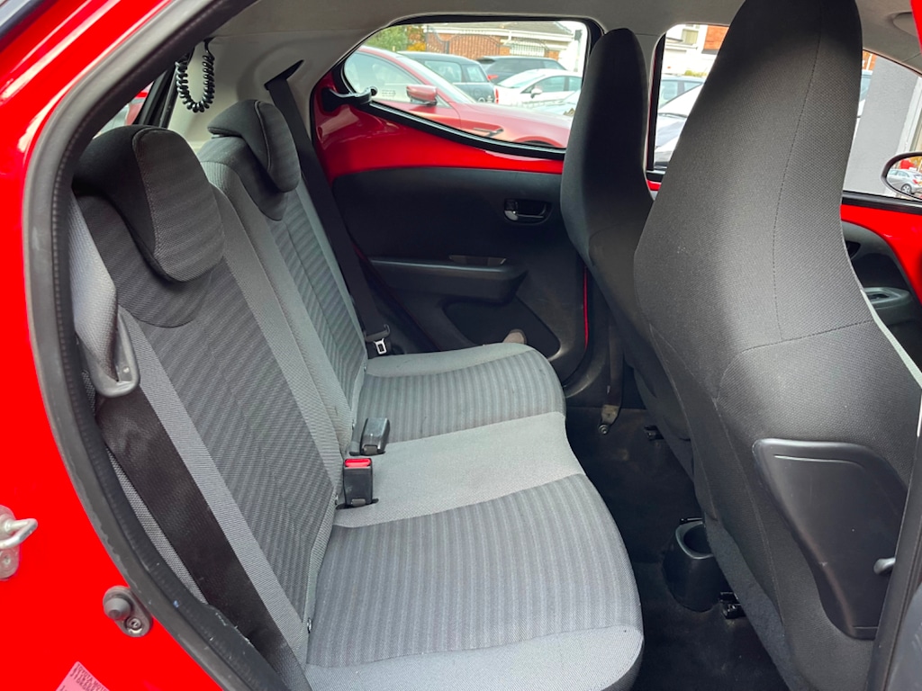 Used Toyota AYGO 2018 for sale - 76351128: Photo 14