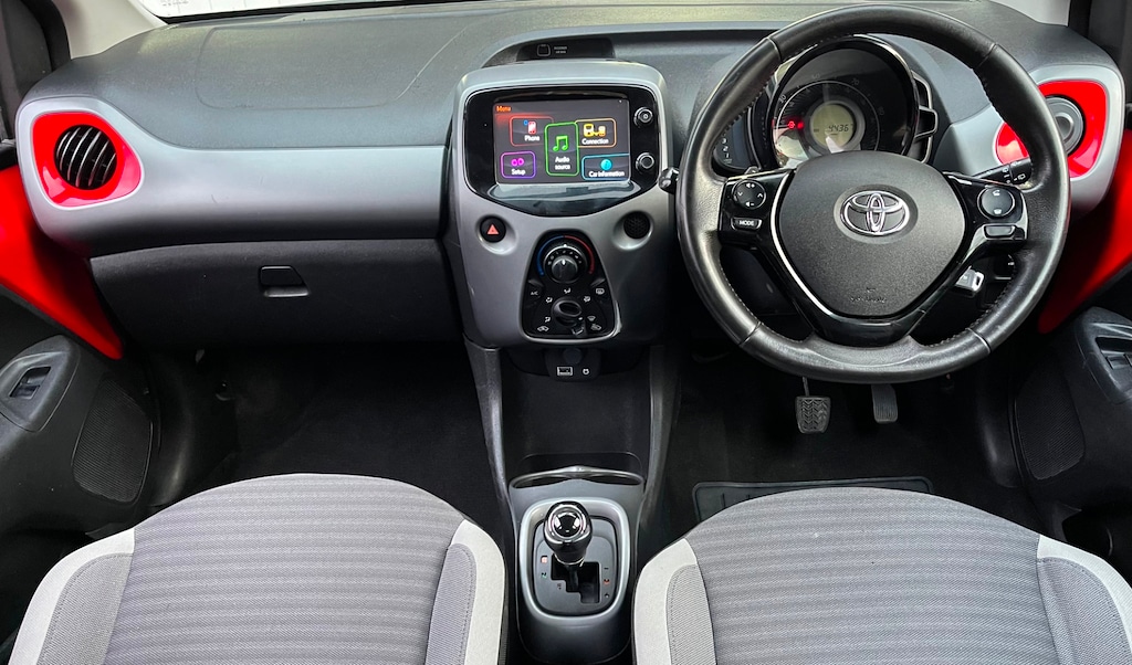 Used Toyota AYGO 2018 for sale - 76351128: Photo 15