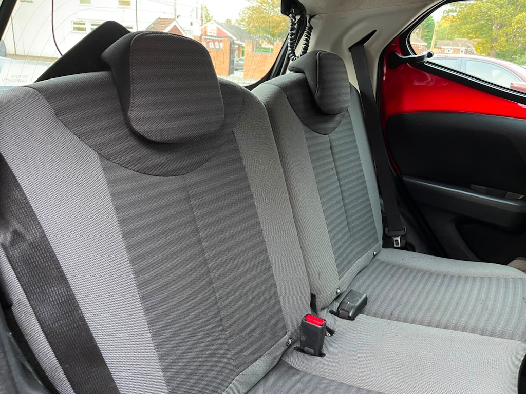 Used Toyota AYGO 2018 for sale - 76351128: Photo 16