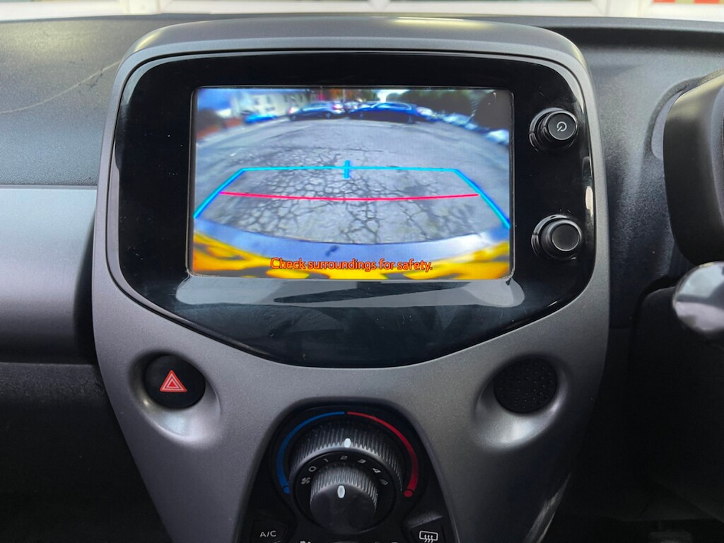 Used Toyota AYGO 2018 for sale - 76351128: Photo 25