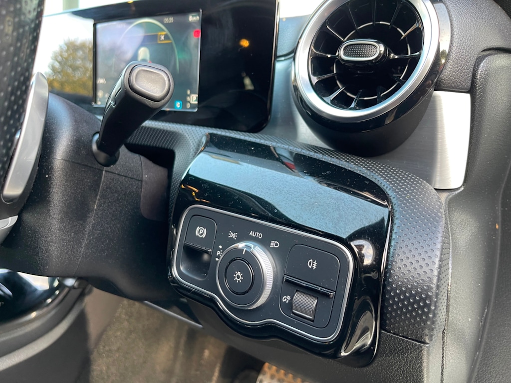 Used Mercedes-Benz A-Class 2018 for sale - 75943640: Photo 14