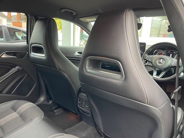 Used Mercedes-Benz A-Class 2018 for sale - 76086909: Photo 9