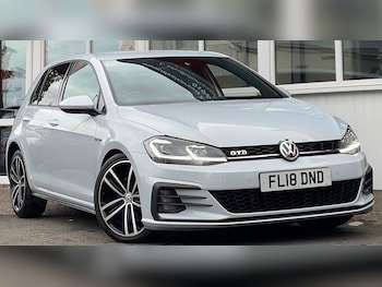 Used Volkswagen Golf 2018 for sale - 75570537: Photo