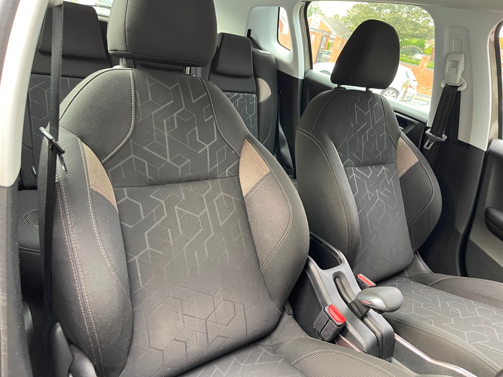 Used Peugeot 2008 2015 for sale - 76086915: Photo 10