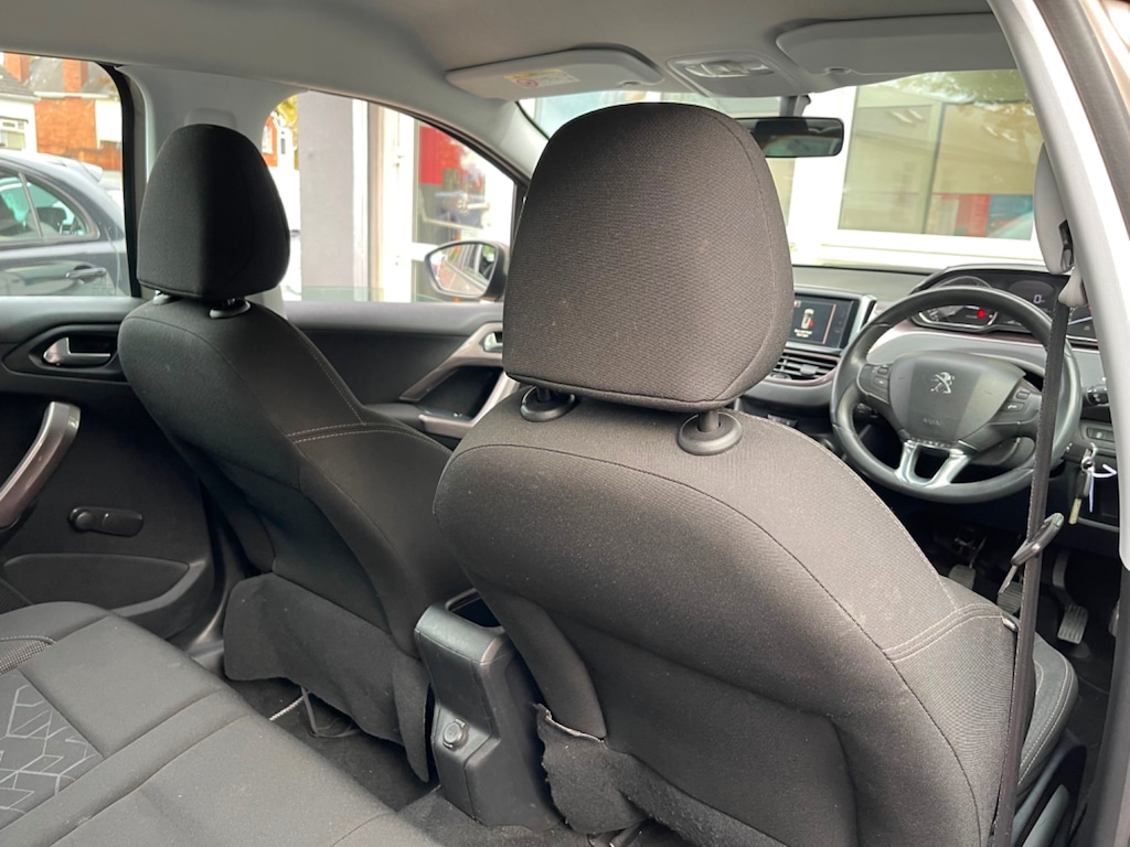 Used Peugeot 2008 2015 for sale - 76086915: Photo 13