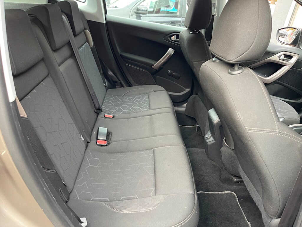 Used Peugeot 2008 2015 for sale - 76086915: Photo 14