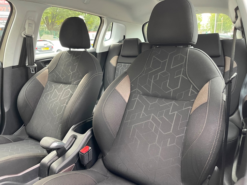 Used Peugeot 2008 2015 for sale - 76086915: Photo 15