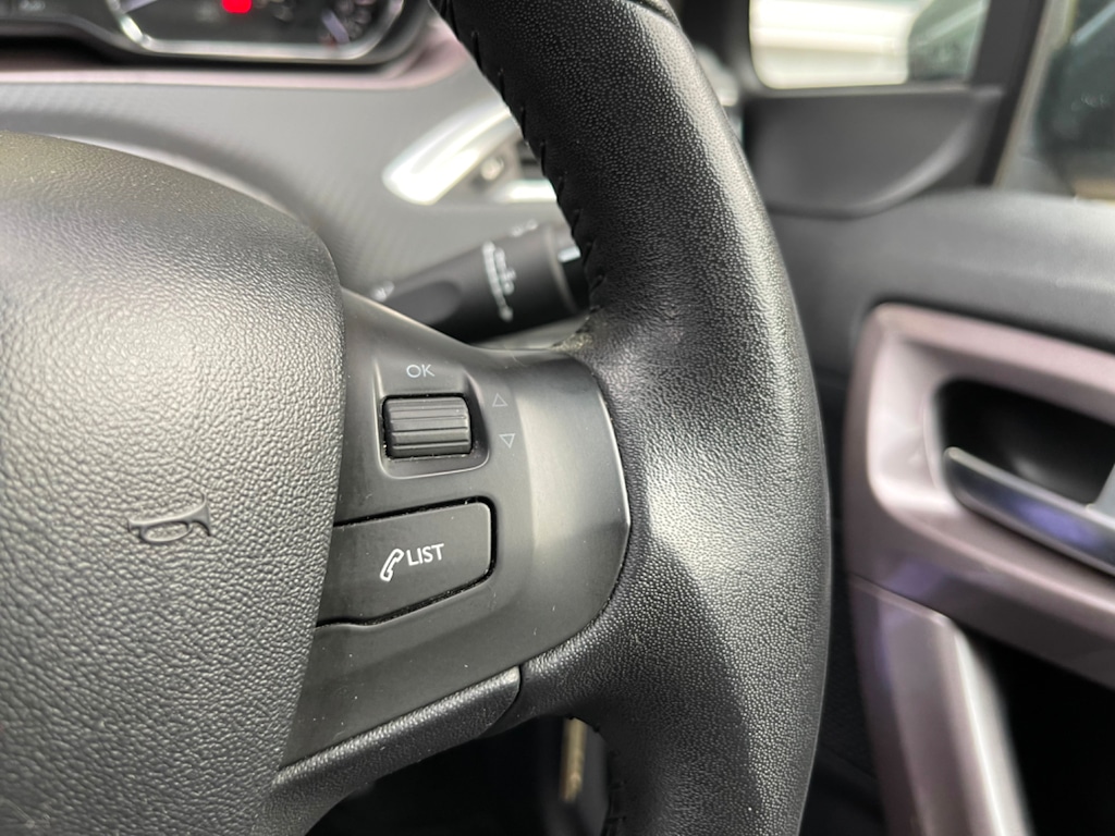 Used Peugeot 2008 2015 for sale - 76086915: Photo 18