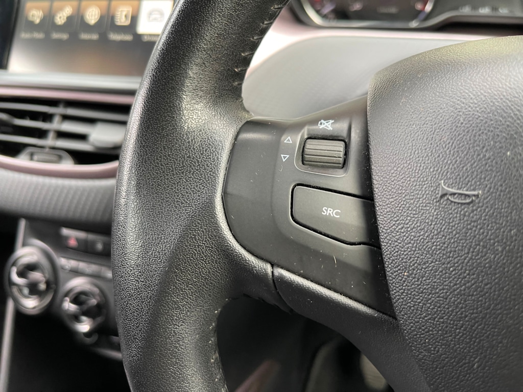 Used Peugeot 2008 2015 for sale - 76086915: Photo 23