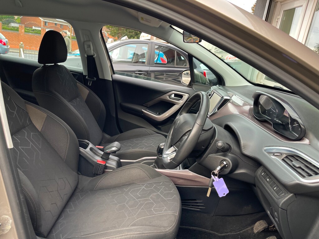 Used Peugeot 2008 2015 for sale - 76086915: Photo 6