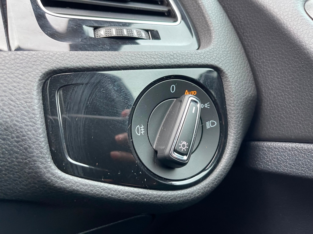 Used Volkswagen Golf 2017 for sale - 75869479: Photo 23