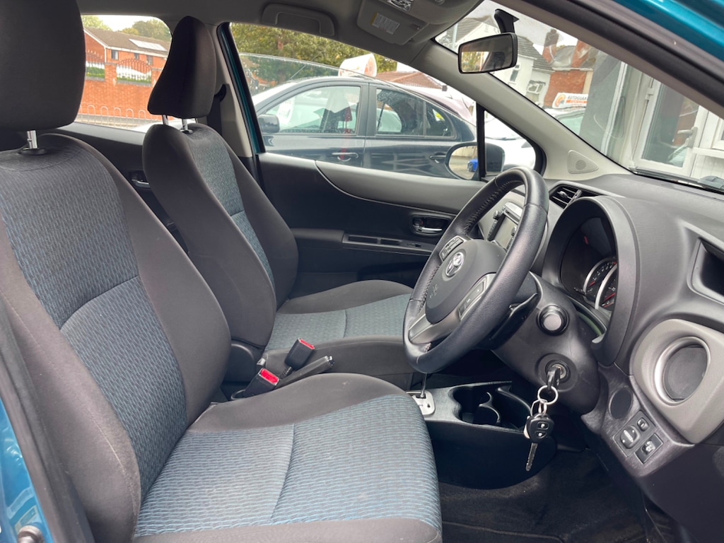 Used Toyota Yaris 2012 for sale - 75751626: Photo 10