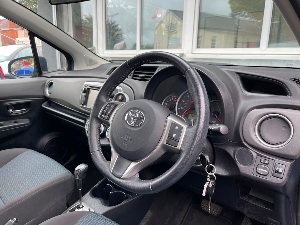 Used Toyota Yaris 2012 for sale - 75751626: Photo 9