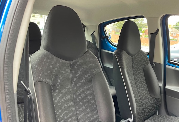 Used Peugeot 107 2010 for sale - 76092188: Photo 10