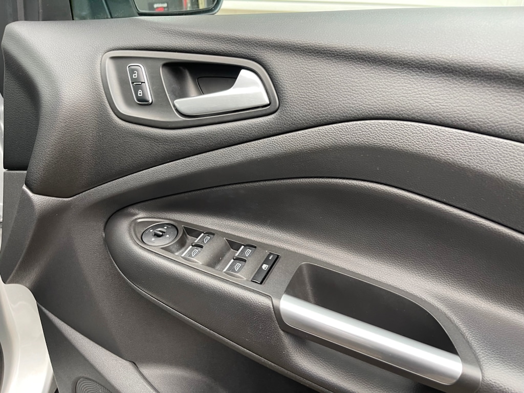 Used Ford Kuga 2015 for sale - 77607244: Photo 13