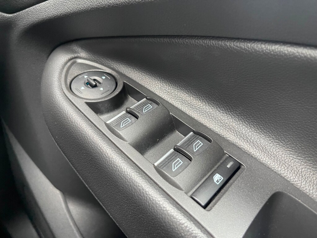 Used Ford Kuga 2015 for sale - 77607244: Photo 21