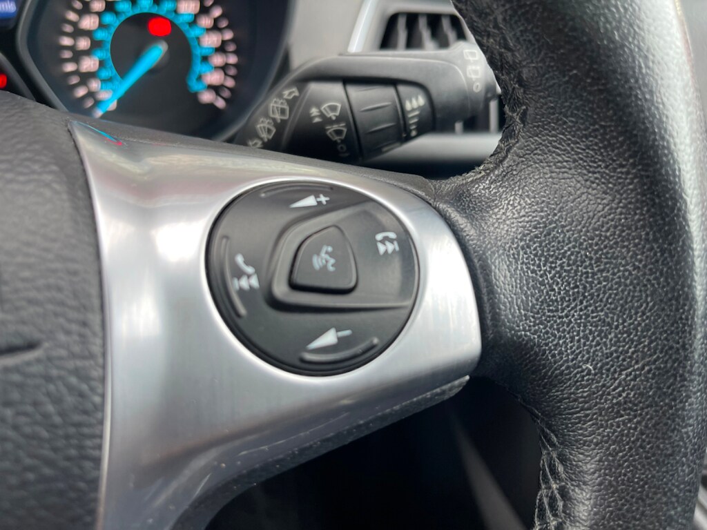 Used Ford Kuga 2015 for sale - 77607244: Photo 23