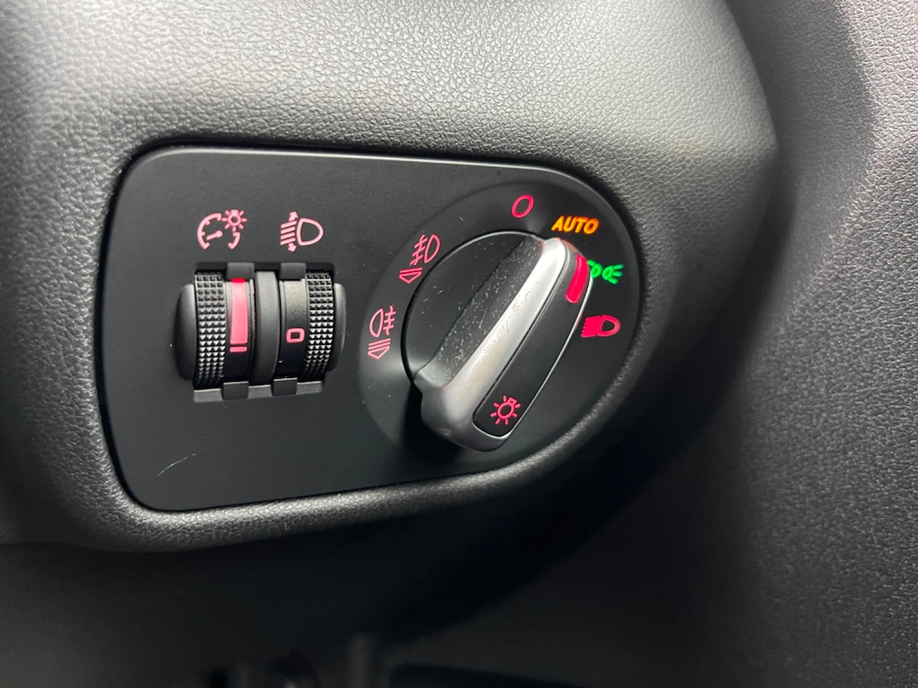 Used Audi A1 2015 for sale - 77248285: Photo 22