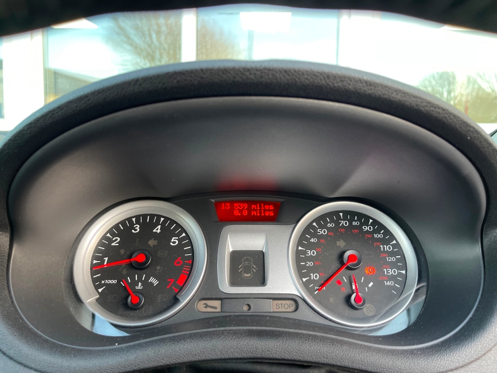 Used Renault Clio 2010 for sale - 77576747: Photo 13