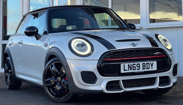 Used MINI Hatch 2019 for sale - 75571369: Photo 2