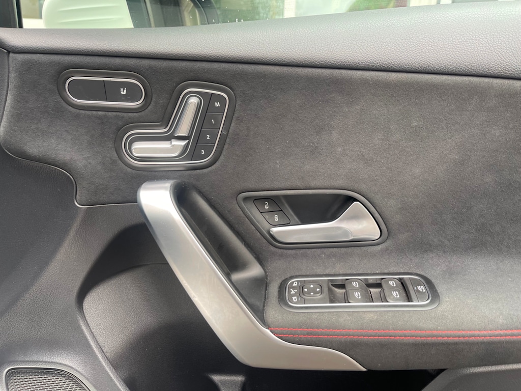 Used Mercedes-Benz A-Class 2018 for sale - 75751602: Photo 17