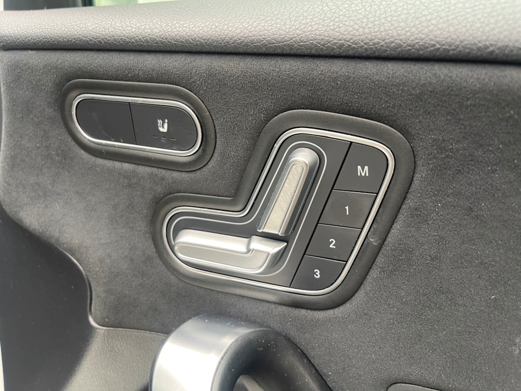 Used Mercedes-Benz A-Class 2018 for sale - 75751602: Photo 18