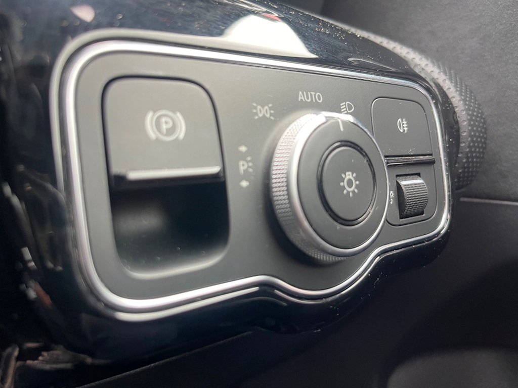 Used Mercedes-Benz A-Class 2018 for sale - 75751602: Photo 29