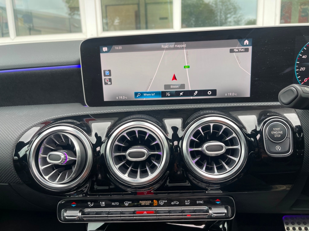 Used Mercedes-Benz A-Class 2018 for sale - 75751602: Photo 32