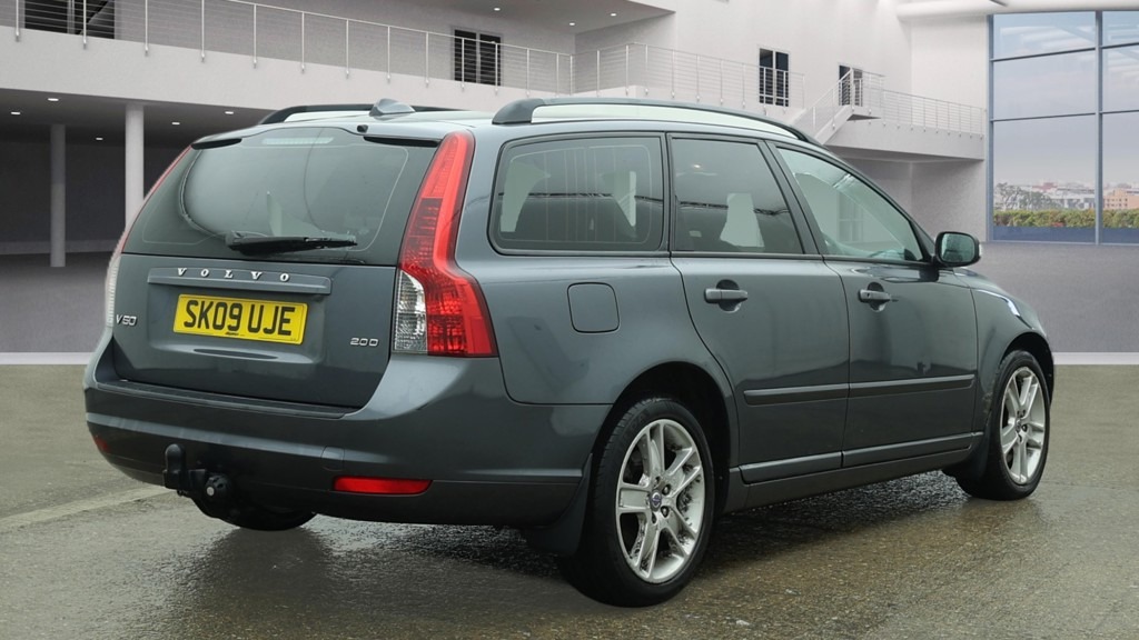 Used Volvo V50 2009 for sale - 77906991: Photo 4