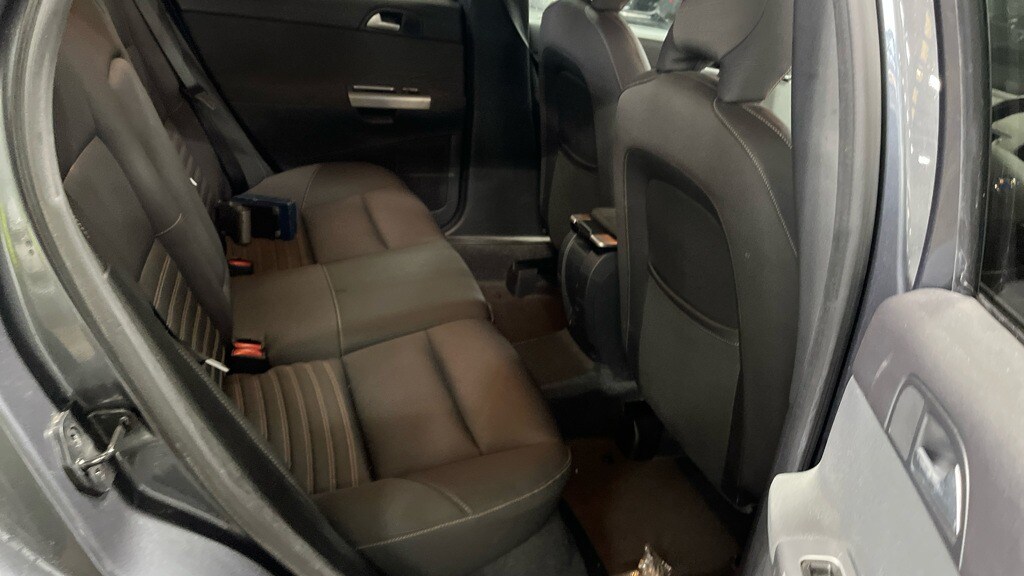 Used Volvo V50 2009 for sale - 77906991: Photo 8