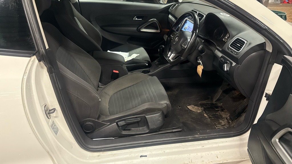 Used Volkswagen Scirocco 2011 for sale - 77456581: Photo 9