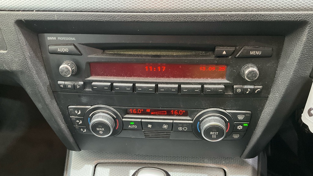 Used BMW 3 Series 2009 for sale - 77128320: Photo 11