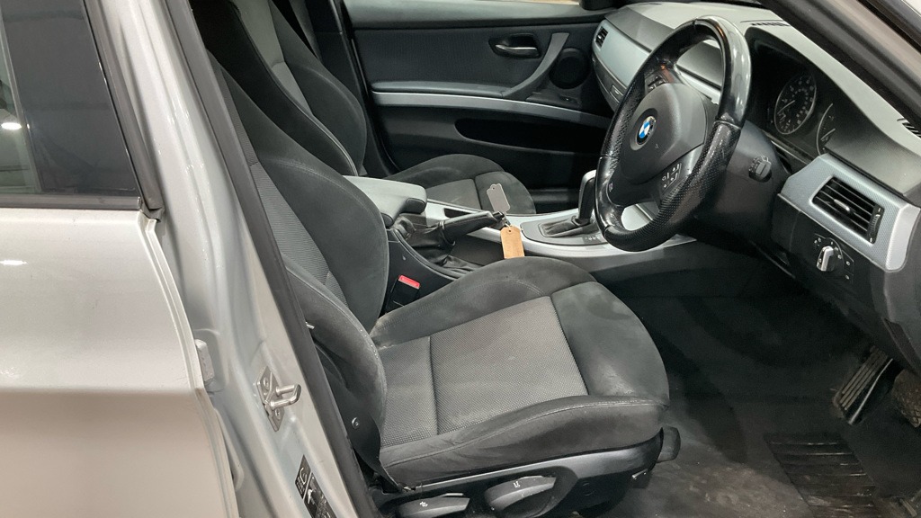 Used BMW 3 Series 2009 for sale - 77128320: Photo 9