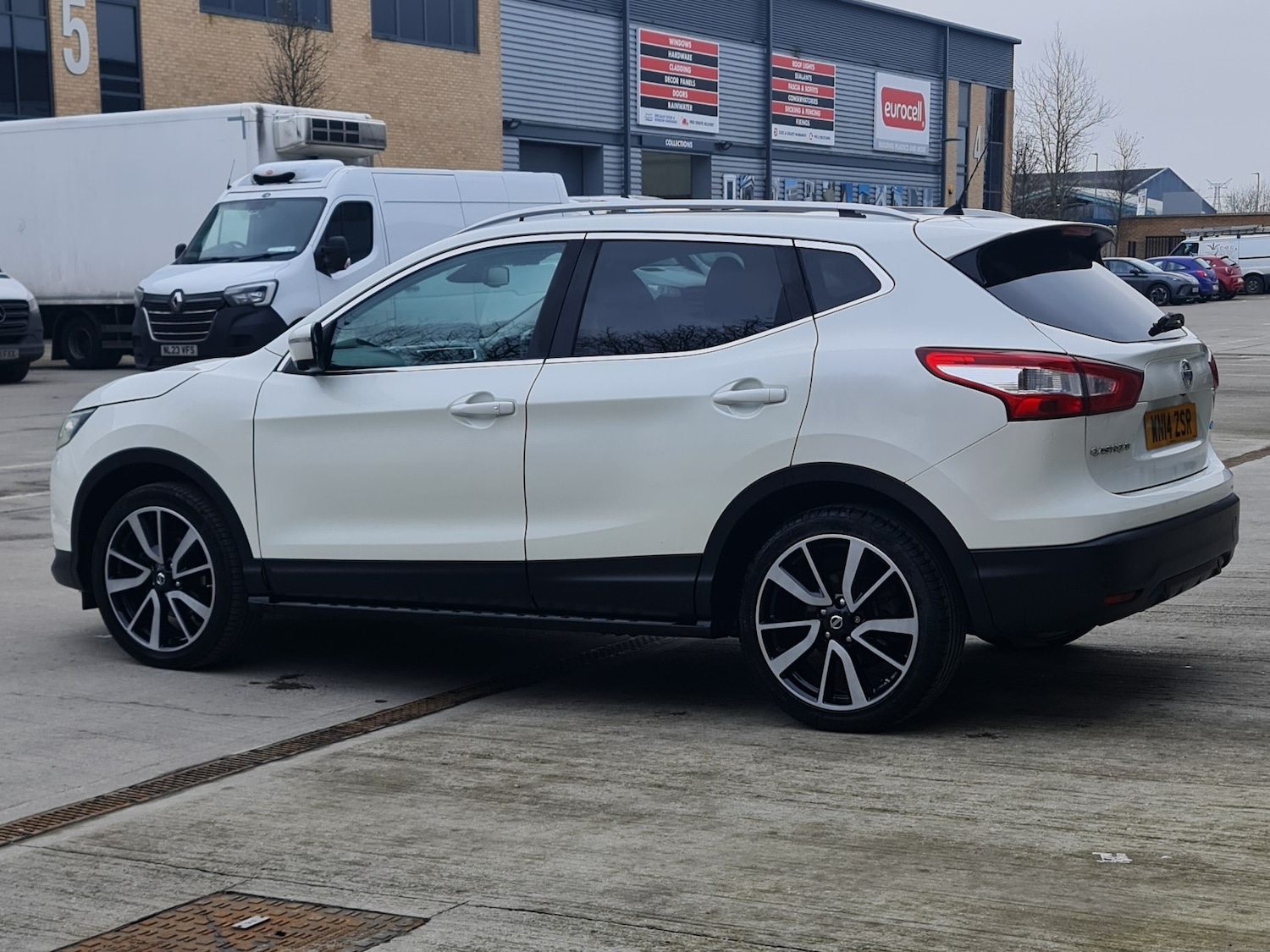 Used Nissan Qashqai 2014 for sale - 76765071: Photo 12