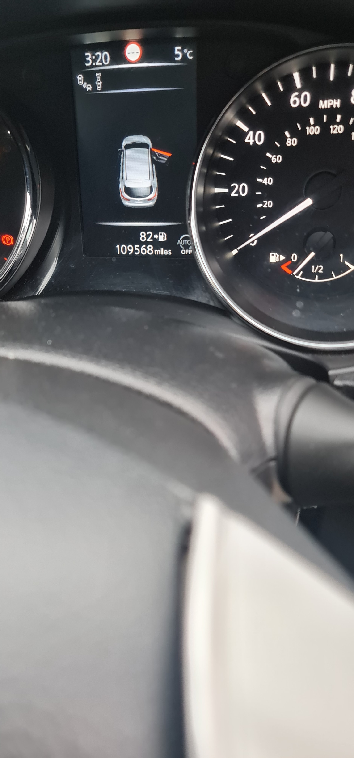 Used Nissan Qashqai 2014 for sale - 76765071: Photo 18