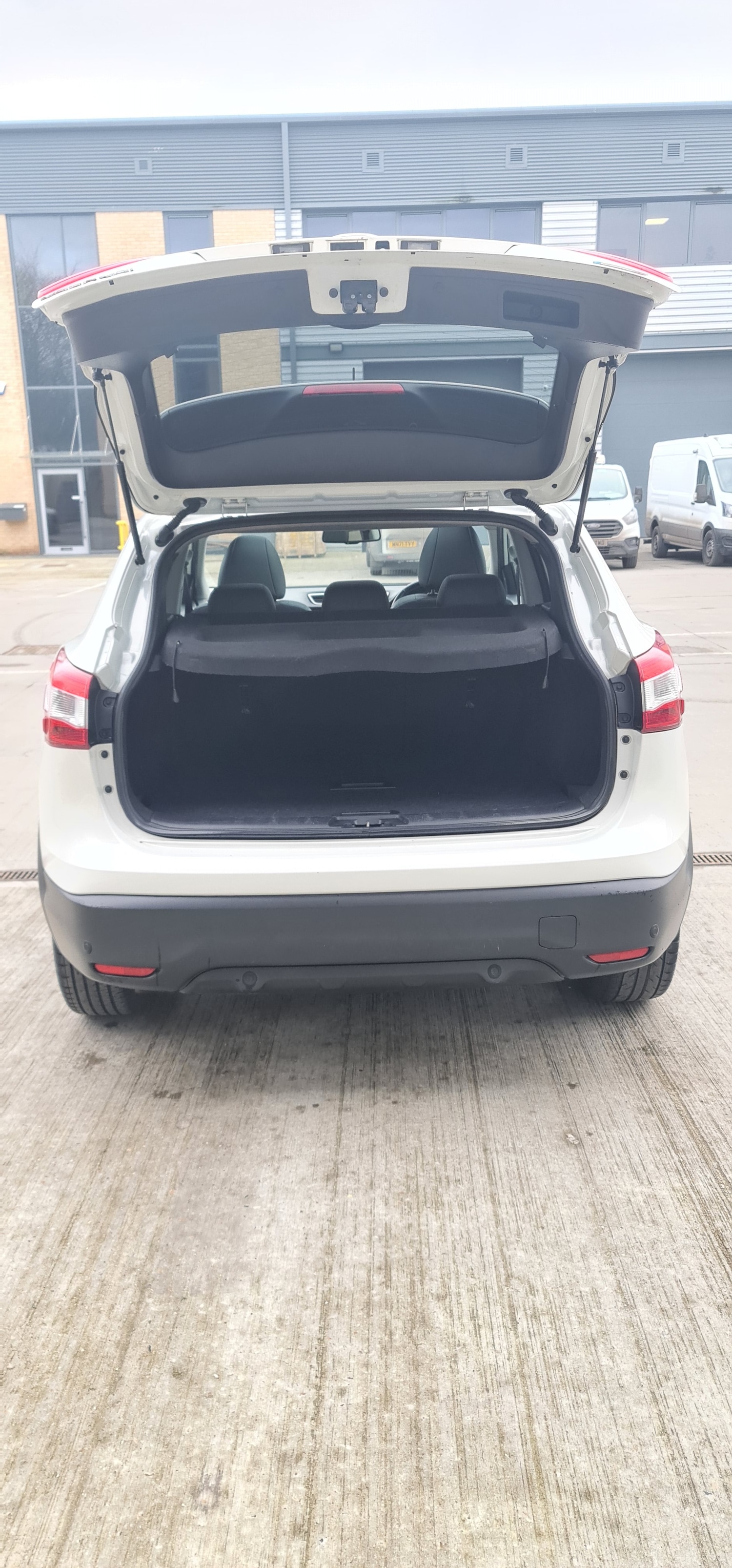 Used Nissan Qashqai 2014 for sale - 76765071: Photo 6