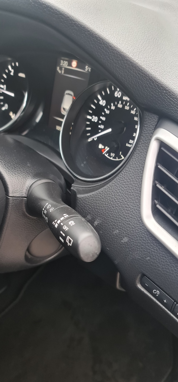 Used Nissan Qashqai 2014 for sale - 66898728: Photo 20