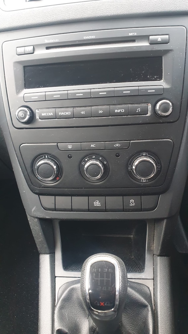 Used Skoda Yeti 2011 for sale - 72743684: Photo 9