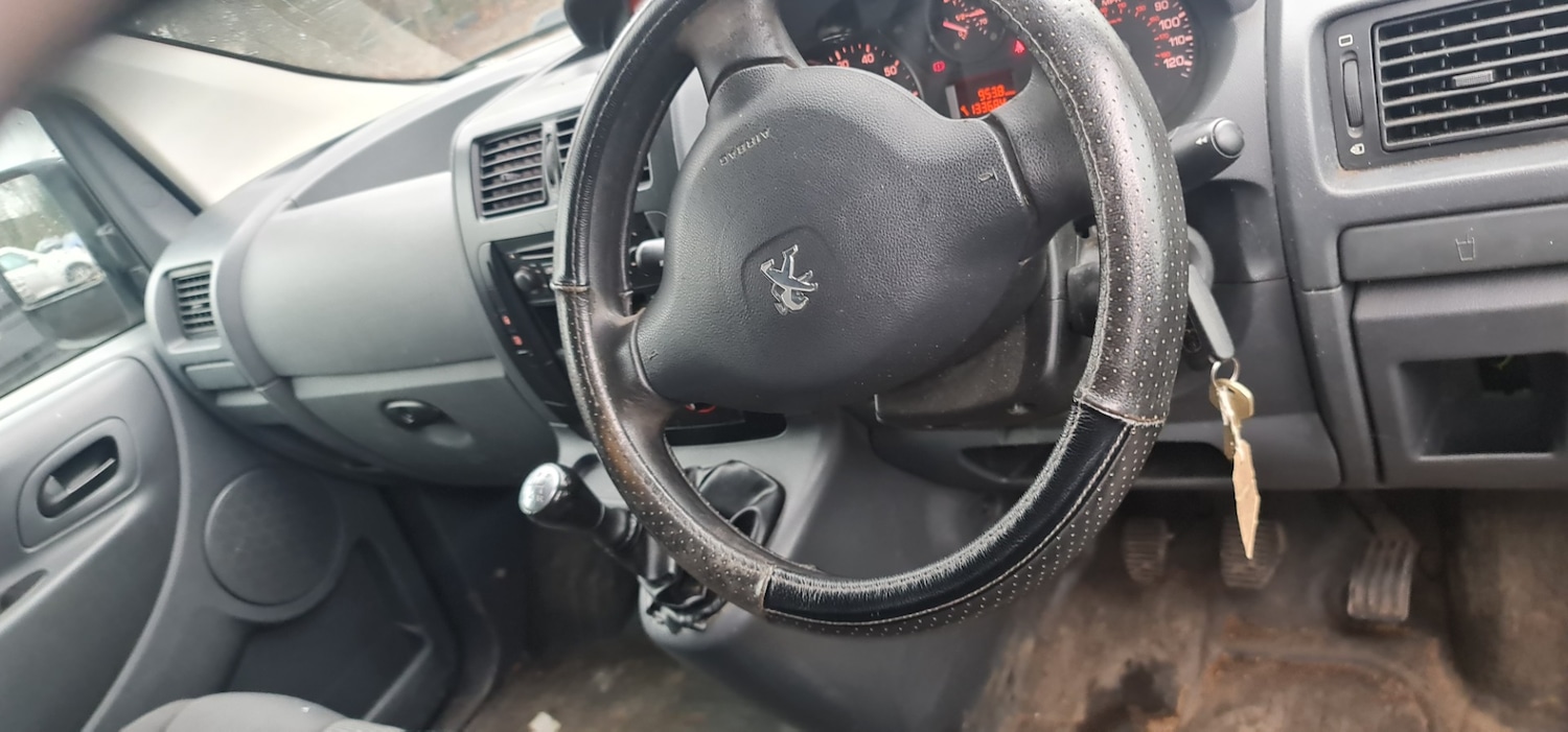 Used Peugeot Expert 2014 for sale - 76078903: Photo 9