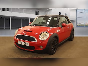 Used MINI Convertible 2009 for sale - 76225346: Photo 2