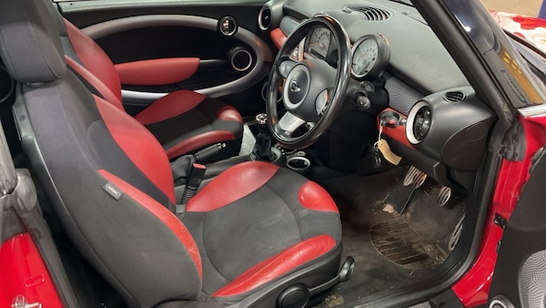 Used MINI Convertible 2009 for sale - 76225346: Photo 7