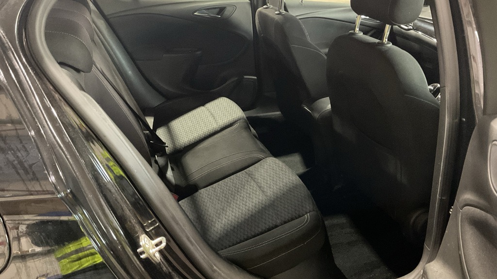 Used Vauxhall Astra 2017 for sale - 77274471: Photo 8